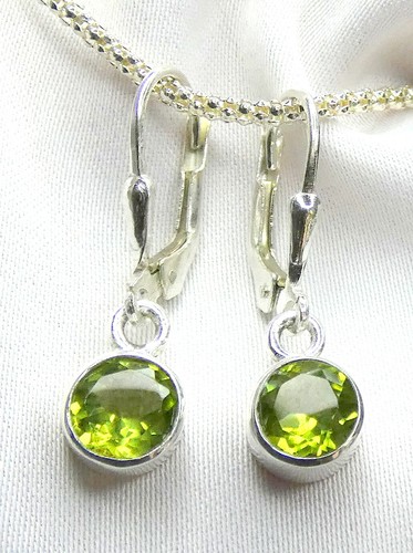 Peridot olivin ohrhänger - 💚,